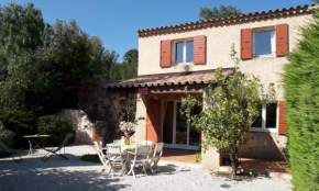 VILLA 2 CHAMBRES dans RESIDENCE avec PISCINE